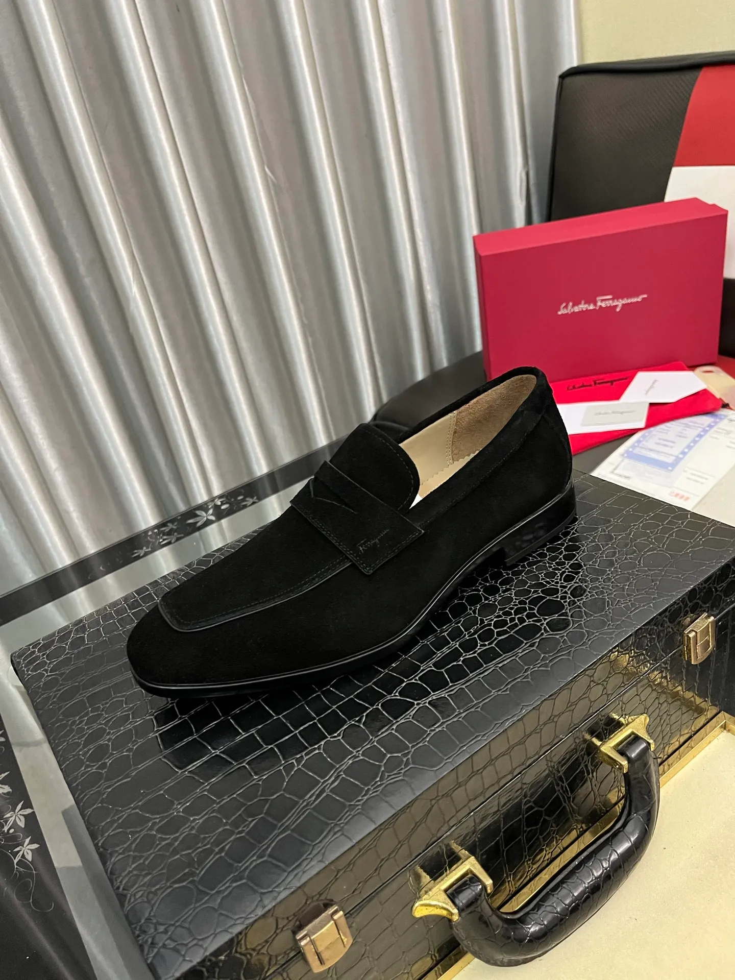 Men's shoes 💰600⌚️⌚️[Salvatore Ferragamo] Ferragamo business leather shoes, 1:1 top purchasing quality, imported selected original calfskin for the uppers, imported original soft water-dyed cowhide for the inner feet, imported original customized Italian handmade lightweight foam outsole, size: 39-44 5️⃣ options available